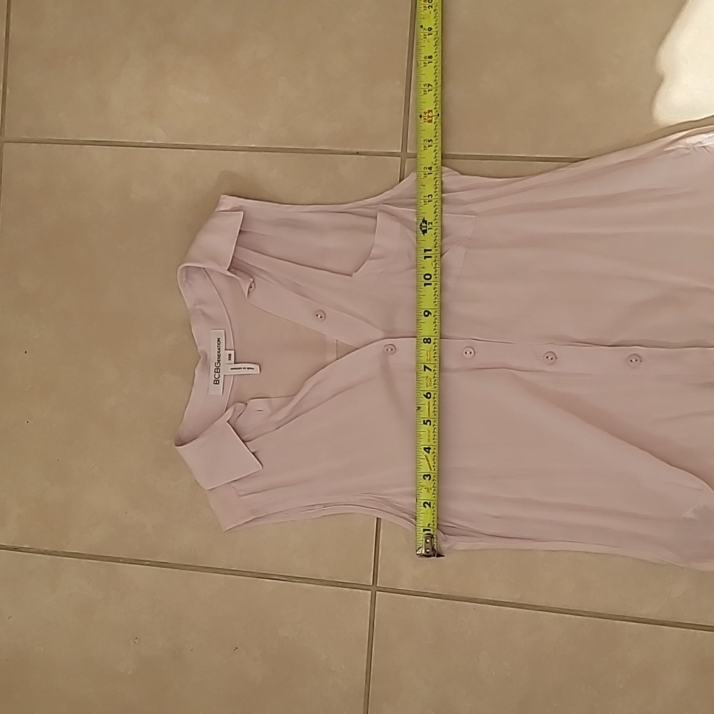BCBGeneration Button Down Top - Picture 5 of 7